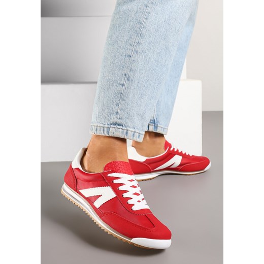 Czerwone Sneakersy w Stylu Kultowych Tenisówek z Ozdobnymi Przeszyciami Valtewi ze sklepu born2be.pl w kategorii Buty sportowe damskie - zdjęcie 178591103