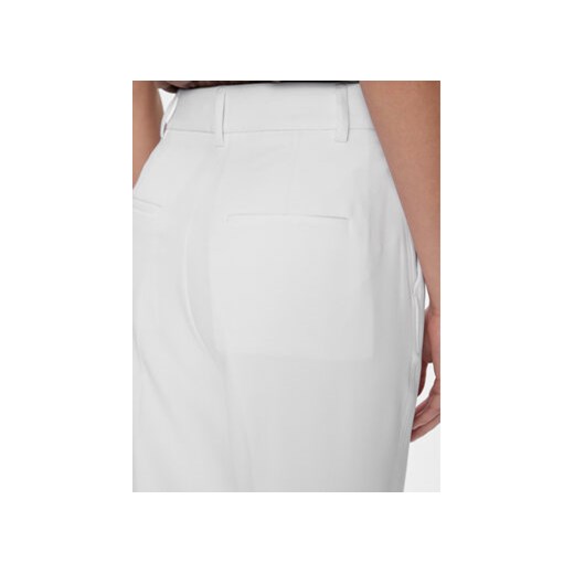 Guess Spodnie materiałowe W4RB30 WFWX2 Biały Slim Fit Guess M MODIVO