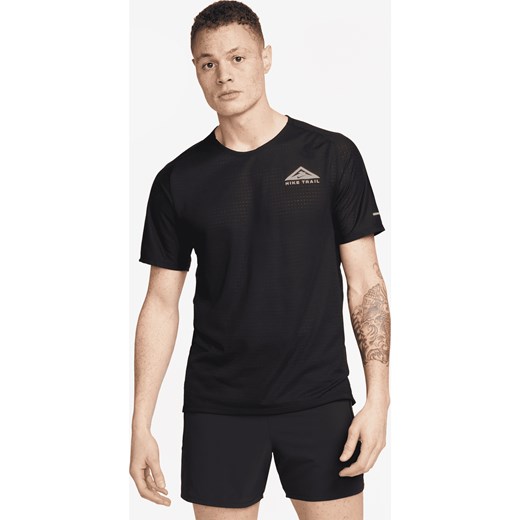 Męska koszulka z krótkim rękawem do biegania Dri-FIT Nike Trail Solar Chase - Czerń ze sklepu Nike poland w kategorii T-shirty męskie - zdjęcie 178602481