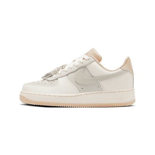 Buty damskie Nike Air Force 1 '07 - Szary ze sklepu Nike poland w kategorii Buty sportowe damskie - zdjęcie 178602501