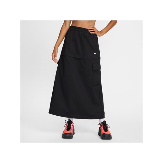 Damska spódnica midi typu cargo ze średnim stanem z tkaniny Nike Sportswear Essential - Czerń ze sklepu Nike poland w kategorii Spódnice - zdjęcie 178603103