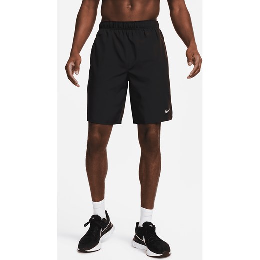 Męskie uniwersalne spodenki bez podszewki Dri-FIT Nike Challenger 23 cm - Czerń ze sklepu Nike poland w kategorii Spodenki męskie - zdjęcie 178603350