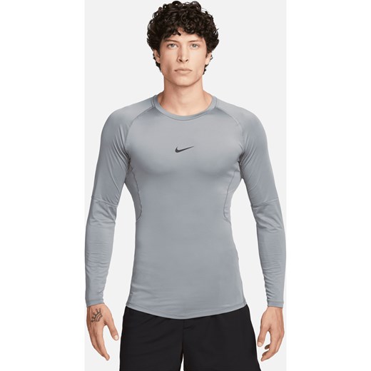 Męska przylegająca koszulka z długim rękawem do fitnessu Dri-FIT Nike Pro - Szary ze sklepu Nike poland w kategorii T-shirty męskie - zdjęcie 178603564