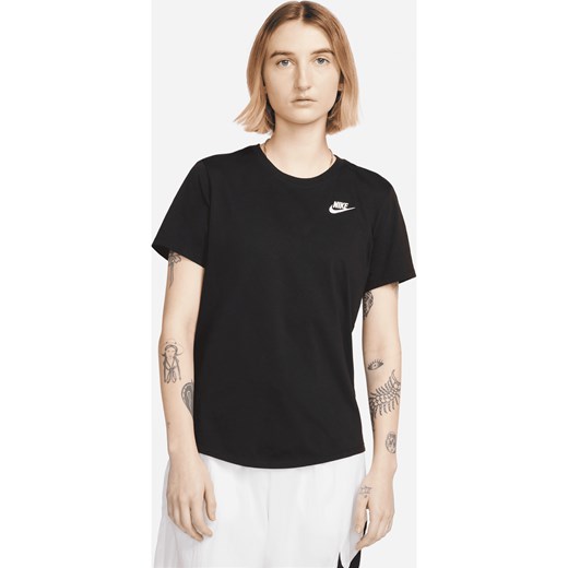 T-shirt damski Nike Sportswear Club Essentials - Czerń ze sklepu Nike poland w kategorii Bluzki damskie - zdjęcie 178604111