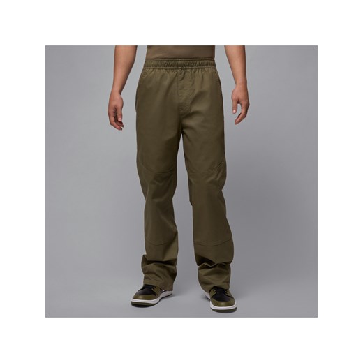 Męskie spodnie z tkaniny Jordan Essentials - Zieleń ze sklepu Nike poland w kategorii Spodnie męskie - zdjęcie 178604572