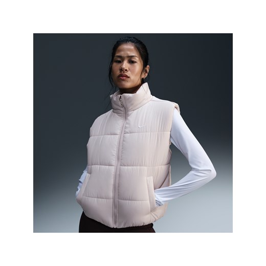 Damski bezrękawnik o luźnym kroju Therma-FIT Nike Sportswear Classic Puffer - Brązowy ze sklepu Nike poland w kategorii Kamizelki damskie - zdjęcie 178604691