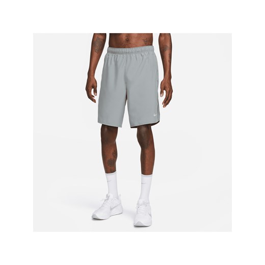 Męskie uniwersalne spodenki bez podszewki Dri-FIT Nike Challenger 23 cm - Szary ze sklepu Nike poland w kategorii Spodenki męskie - zdjęcie 178604731