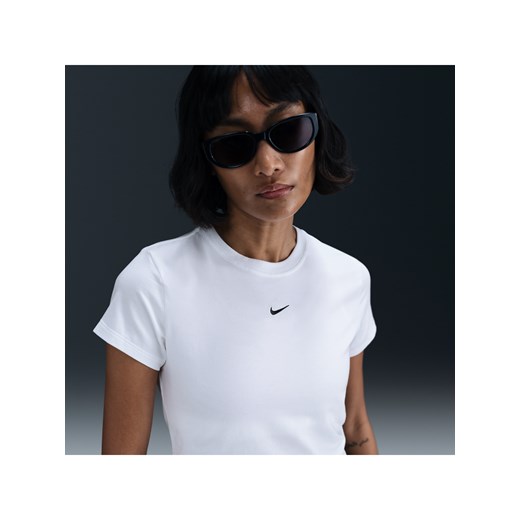 Damski T-shirt o krótkim kroju Nike Sportswear Chill Knit - Biel ze sklepu Nike poland w kategorii Bluzki damskie - zdjęcie 178604904