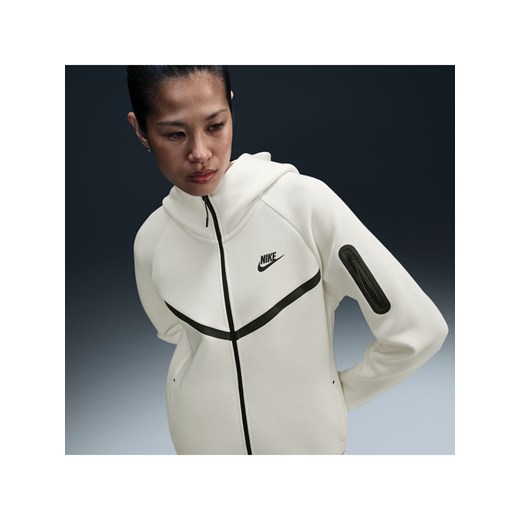 Damska bluza z kapturem i zamkiem na całej długości Nike Sportswear Tech Fleece Windrunner - Brązowy ze sklepu Nike poland w kategorii Bluzy damskie - zdjęcie 178605432