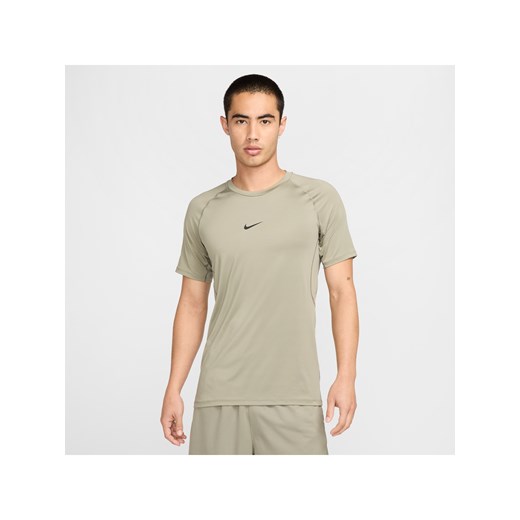 Męska koszulka z krótkim rękawem o dopasowanym kroju Dri-FIT Nike Pro - Zieleń ze sklepu Nike poland w kategorii T-shirty męskie - zdjęcie 178606022