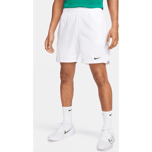 Męskie spodenki tenisowe Dri-FIT NikeCourt Victory 18 cm - Biel ze sklepu Nike poland w kategorii Spodenki męskie - zdjęcie 178606031