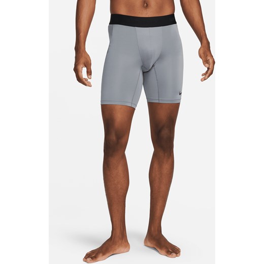Męskie spodenki o dłuższym kroju do fitnessu Dri-FIT Nike Pro - Szary ze sklepu Nike poland w kategorii Spodenki męskie - zdjęcie 178606232