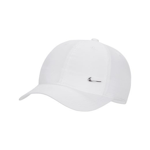 Dziecięca czapka z metalowym logo Swoosh Nike Dri-FIT Club - Biel ze sklepu Nike poland w kategorii Czapki dziecięce - zdjęcie 178606661