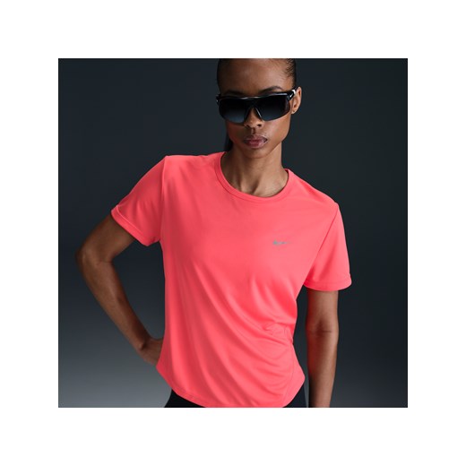 Damska koszulka z krótkim rękawem do biegania Dri-FIT Nike Tempo - Pomarańczowy ze sklepu Nike poland w kategorii Bluzki damskie - zdjęcie 178606941