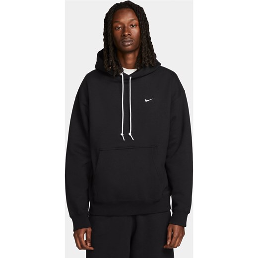 Męska dzianinowa bluza z kapturem Nike Solo Swoosh - Czerń ze sklepu Nike poland w kategorii Bluzy męskie - zdjęcie 178607120