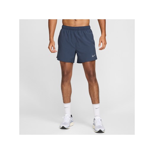 Męskie uniwersalne spodenki 2 w 1 Dri-FIT Nike Challenger 13 cm - Niebieski ze sklepu Nike poland w kategorii Spodenki męskie - zdjęcie 178607402