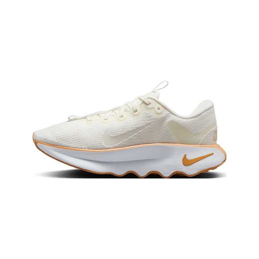 Damskie buty do chodzenia Nike Motiva - Biel Nike 41 Nike poland