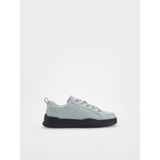 Reserved - Sportowe sneakersy - jasnoszary ze sklepu Reserved w kategorii Buty sportowe dziecięce - zdjęcie 178620983