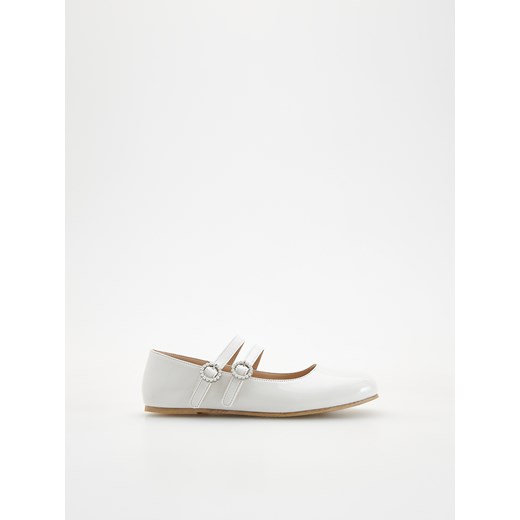 Reserved - Baleriny z imitacji skóry - biały Reserved 33 Reserved