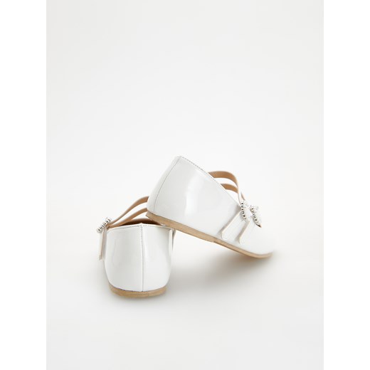 Reserved - Baleriny z imitacji skóry - biały Reserved 34 Reserved