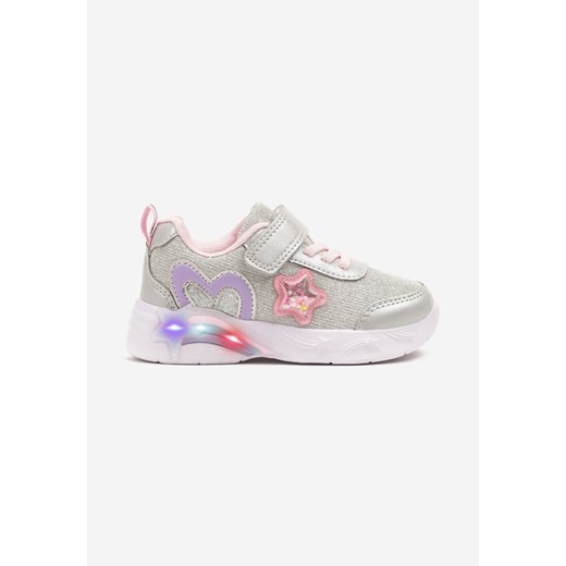 Srebrne Buty Sportowe Sneakersy z Sercem Ledami i Gwiazdkami Ulamaris ze sklepu born2be.pl w kategorii Buty sportowe dziecięce - zdjęcie 178654700