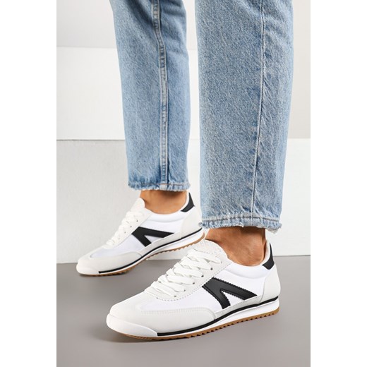 Białe Sneakersy w Stylu Kultowych Tenisówek z Ozdobnymi Przeszyciami Valtewi ze sklepu born2be.pl w kategorii Buty sportowe damskie - zdjęcie 178658432