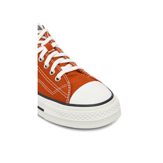 Trampki damskie Converse sznurowane na płaskiej podeszwie 