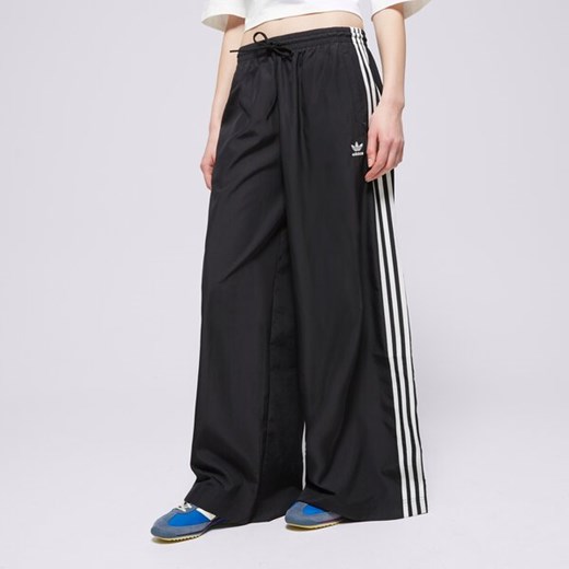 ADIDAS SPODNIE OVERSIZED TP ze sklepu Sizeer w kategorii Spodnie damskie - zdjęcie 178672850