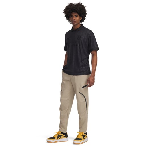 Męskie spodnie treningowe cargo UA Unstoppable Cargo Pant - beżowe ze sklepu Sportstylestory.com w kategorii Spodnie męskie - zdjęcie 178683922