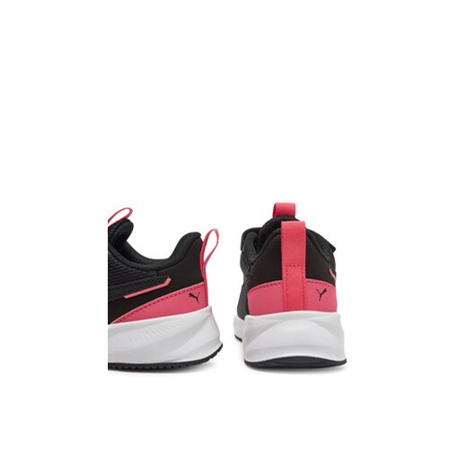 Czarne buty sportowe dziecięce Puma na wiosnę wiązane 