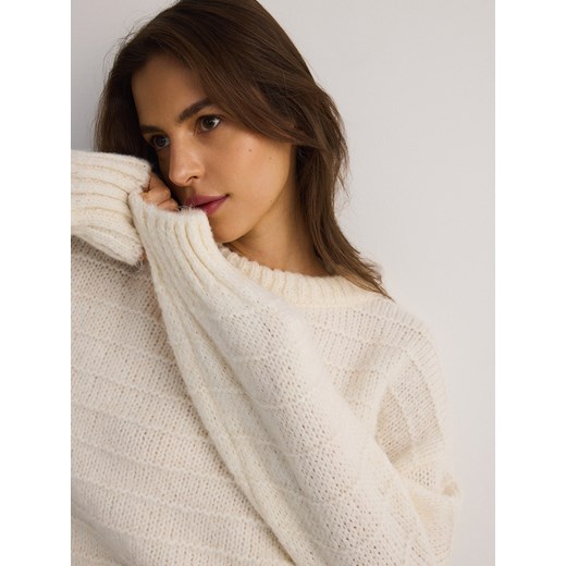 Reserved - Sweter z luźnym splotem - kremowy ze sklepu Reserved w kategorii Swetry damskie - zdjęcie 178722551