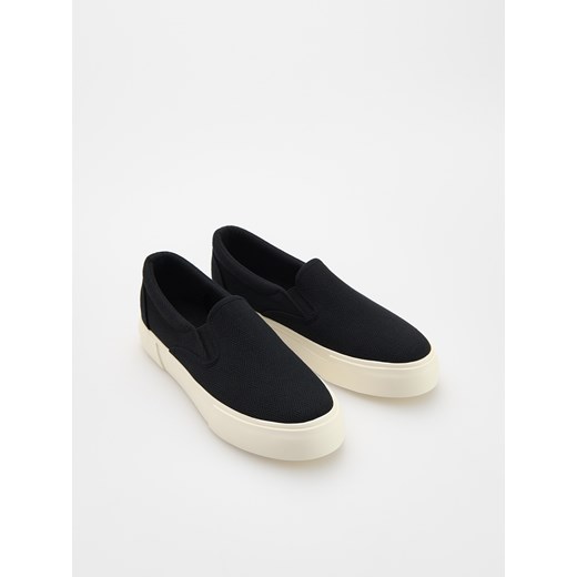 Reserved - Klasyczne trampki - czarny ze sklepu Reserved w kategorii Trampki męskie - zdjęcie 178731142