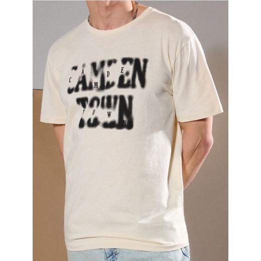 Sinsay - Koszulka comfort z ozdobnym nadrukiem - beżowy ze sklepu Sinsay w kategorii T-shirty męskie - zdjęcie 178731722