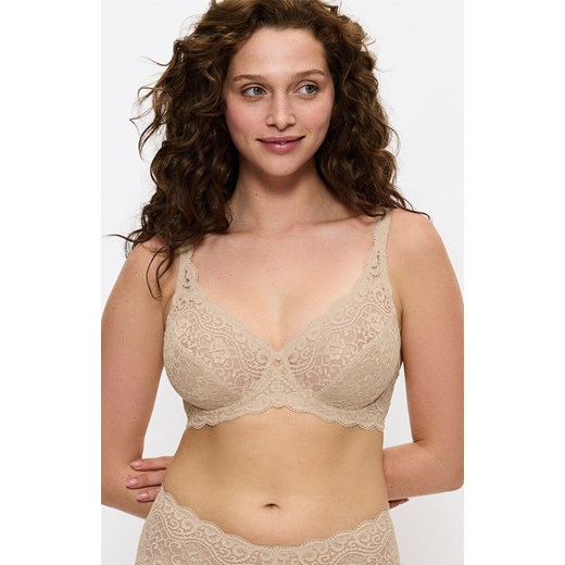 Triumph biustonosz miękki soft Amourette 10209574-0026, Kolor cielisty, Rozmiar 75B, Triumph ze sklepu Intymna w kategorii Biustonosze - zdjęcie 178737880