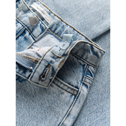 Reserved - Jeansy mom fit z aplikacjami 3D - niebieski Reserved 158 (12 lat) Reserved
