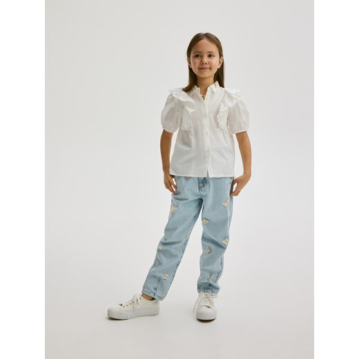 Reserved - Koszula z ozdobną falbaną - biały Reserved 116 (5-6 lat) Reserved
