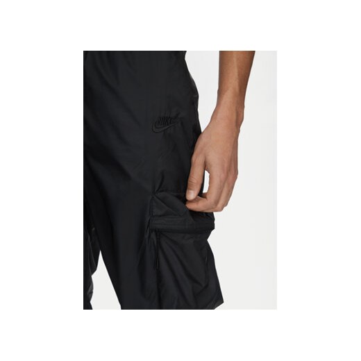 Nike Spodnie dresowe FB7911 010 Czarny Regular Fit Nike M MODIVO