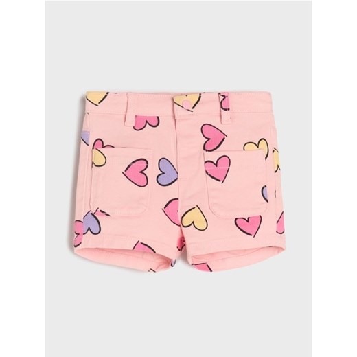 Sinsay - Jeansowe szorty w serca - różowy - id: 534CG-03X - marki Sinsay - 178779830 Sinsay - Jeansowe szorty w serca - różowy ze sklepu Sinsay w kategorii Spodenki dziewczęce - zdjęcie 178779830
