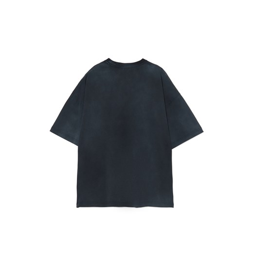 Cropp - Czarna T-shirt z efektem sprania i nadrukiem - czarny Cropp M Cropp