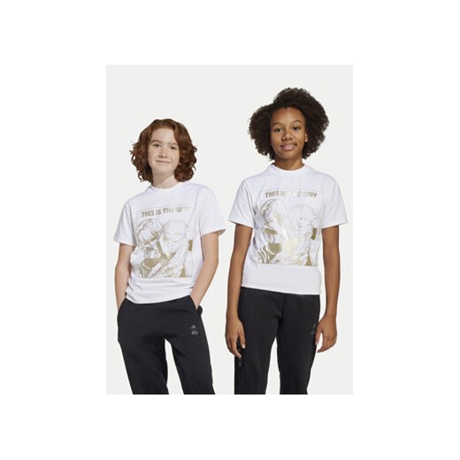 adidas T-Shirt Star Wars The Mandalorian™ JF3637 Biały Regular Fit ze sklepu MODIVO w kategorii T-shirty chłopięce - zdjęcie 178785471