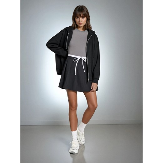 Bluzka damska Sinsay na wiosnę z krótkim rękawem z okrągłym dekoltem z poliamidu 