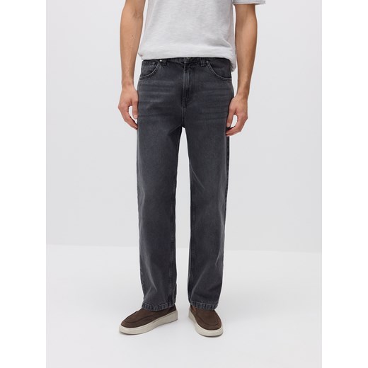 Reserved - Jeansy baggy z efektem sprania - jasnoszary Reserved 28 Reserved