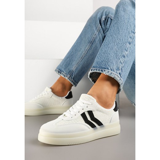 Białe Sneakersy w Stylu Tenisówek z Geometrycznymi Paskami Falenira ze sklepu born2be.pl w kategorii Buty sportowe damskie - zdjęcie 178823494