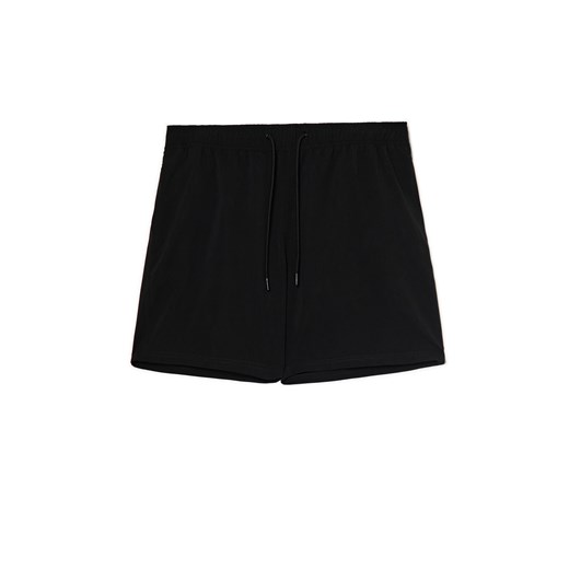 Cropp - Czarne szorty kąpielowe basic - czarny ze sklepu Cropp w kategorii Spodenki męskie - zdjęcie 178823993