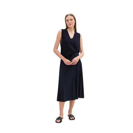 Sukienka Tom Tailor czarna elegancka z elastanu z okrągłym dekoltem midi