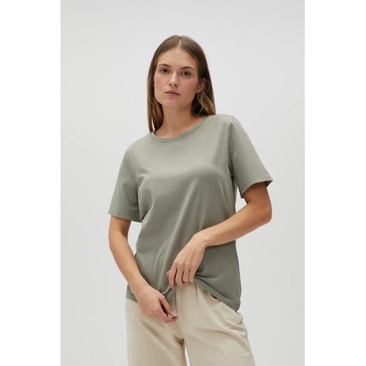 Gładki bawełniany t-shirt oliwkowy ze sklepu Moodo.pl w kategorii Bluzki damskie - zdjęcie 178827254