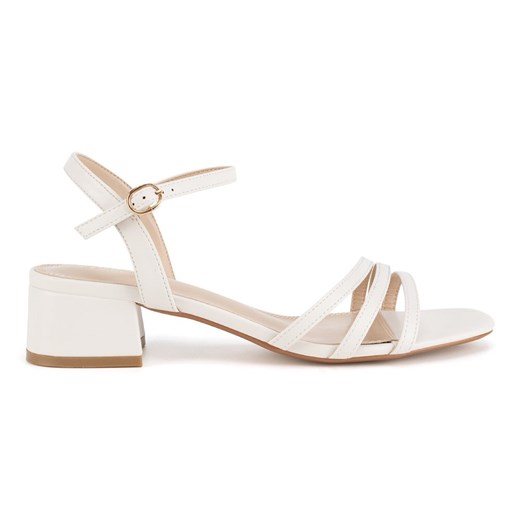 Sandały Clara Barson SXH3373A-29 ze sklepu ccc.eu w kategorii Sandały damskie - zdjęcie 178850930