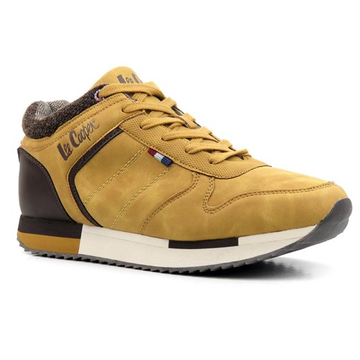 Zimowe sneakersy męskie wyłożone grubą tkaniną - LEE COOPER LCJ-21-29-0643M, brązowe ze sklepu ulubioneobuwie w kategorii Buty sportowe męskie - zdjęcie 178874053