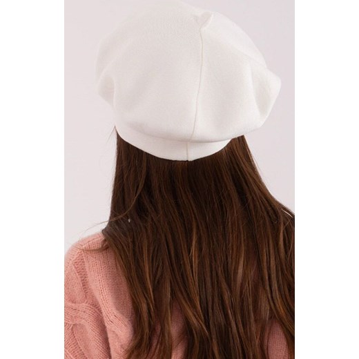 Beret damski ecru AT-CZ-231305.91P, Kolor ecru, Rozmiar uniwersalny, WOOL FASHION ITALIA ze sklepu Primodo w kategorii Czapki zimowe damskie - zdjęcie 178878853
