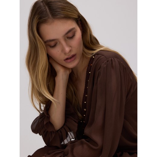 Sukienka Reserved brązowa z długim rękawem w serek casualowa 
